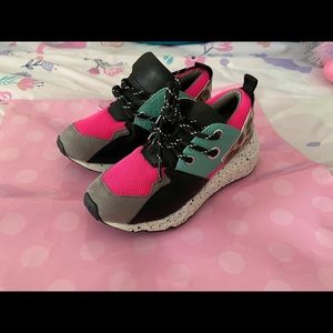 Brand New Steve Madden kids Sneakers